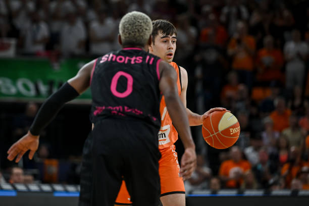 调度和前场 调度和前场