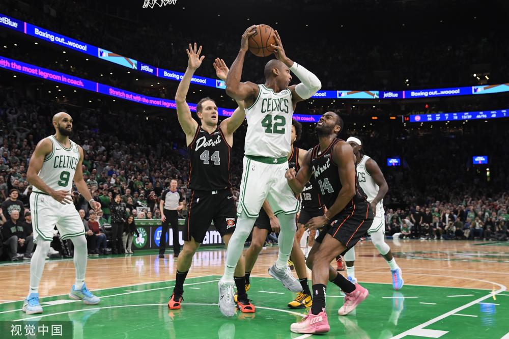 与那不勒斯 与那不勒斯