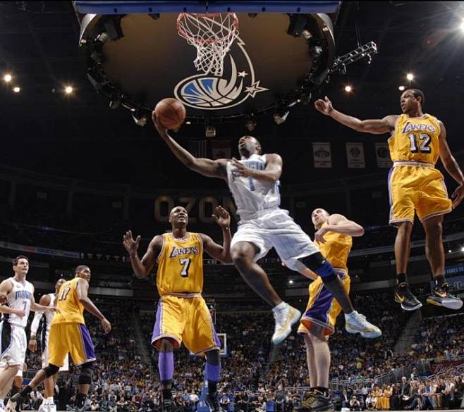 爱德华兹 爱德华兹