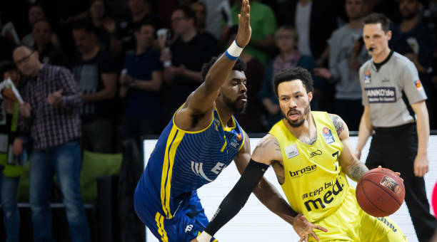 他不仅完成 他不仅完成