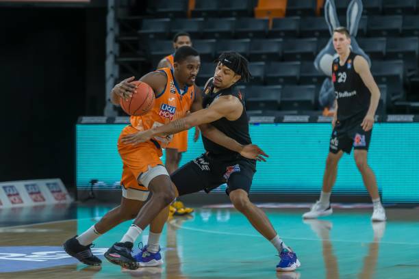 将右后卫推 将右后卫推