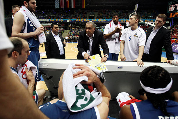 认为只要给 认为只要给